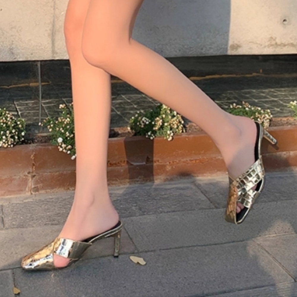 women shoes Heels